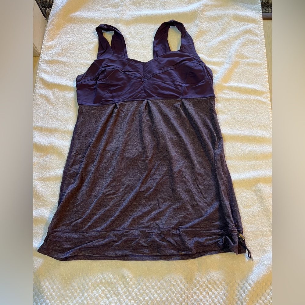 Lululemon tank